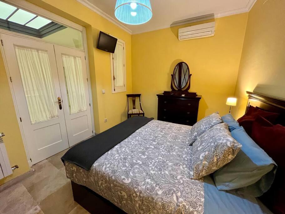 Apartamento Suite Alameda De Hercules Севилья Экстерьер фото