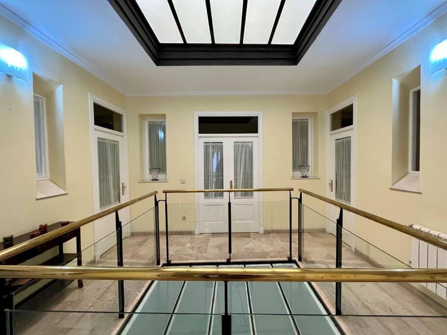 Apartamento Suite Alameda De Hercules Севилья Экстерьер фото